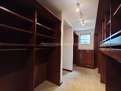 Apartamento de 4 alcobas en venta en Chico Cabrera, Bogotá, 395 m² · foto 12 de 20