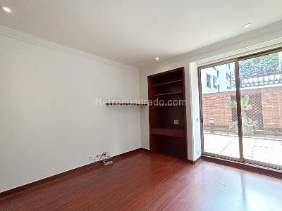 Apartamento de 4 alcobas en venta en Chico Cabrera, Bogotá, 395 m² · foto 16 de 20