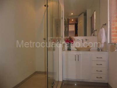 Apartamento de 2 alcobas en venta en Los Rosales, Bogotá, 208 m² · foto 13 de 20