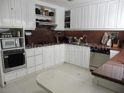 Apartamento de 2 alcobas en venta en Los Rosales, Bogotá, 208 m² · foto 5 de 20