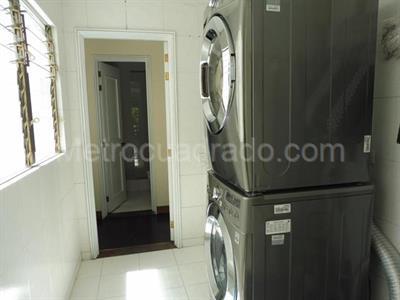 Apartamento de 2 alcobas en venta en Los Rosales, Bogotá, 208 m² · foto 6 de 20