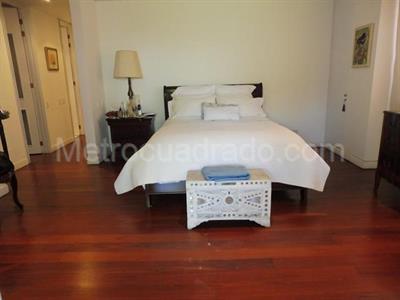 Apartamento de 2 alcobas en venta en Los Rosales, Bogotá, 208 m² · foto 9 de 20