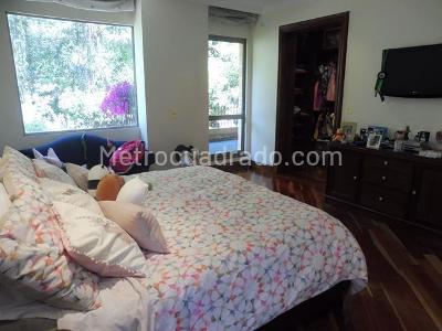 Apartamento de 4 alcobas en venta en Santa Barbara Alta, Bogotá, 358 m² · foto 13 de 20