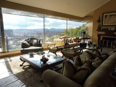 Apartamento de 4 alcobas en venta en Santa Barbara Alta, Bogotá, 358 m² · foto 2 de 20