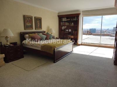 Apartamento de 4 alcobas en venta en Santa Barbara Alta, Bogotá, 358 m² · foto 9 de 20