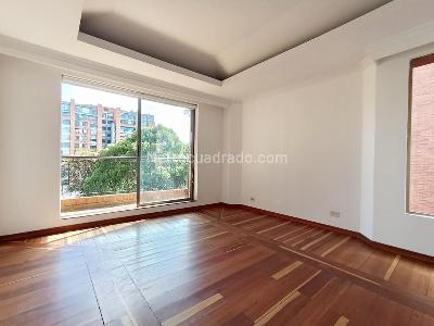 Apartamento de 4 alcobas en venta en La Cabrera, Bogotá, 325 m² · foto 4 de 20