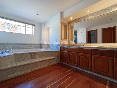 Apartamento de 4 alcobas en venta en La Cabrera, Bogotá, 325 m² · foto 11 de 20