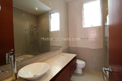 Apartamento de 4 alcobas en venta en Chico Reservado, Bogotá, 300 m² · foto 10 de 20