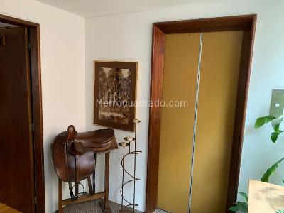 Apartamento en venta en Los Rosales, Bogotá · foto 4 de 18