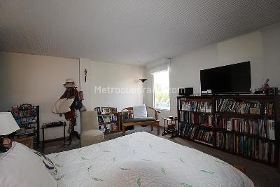 Apartamento de 3 alcobas en venta en Chicó Iii, Bogotá, 145 m² · foto 10 de 16