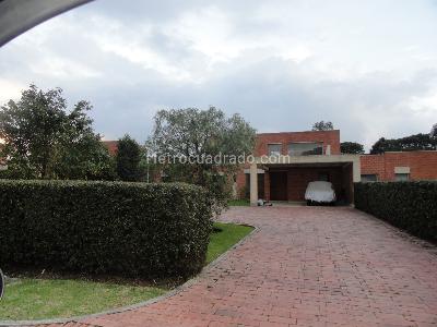 Casa de 3 alcobas en venta en San Simón, Bogotá, 300 m² · foto 17 de 20