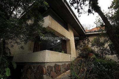 Casa de 5 alcobas en venta en Los Rosales, Bogotá, 650 m² · foto 2 de 20