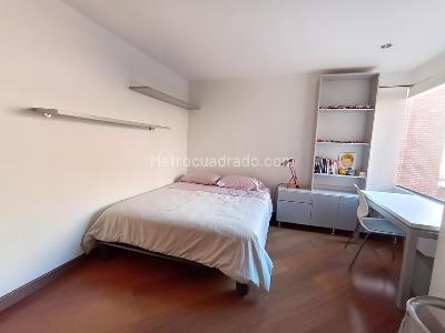 Apartamento de 3 alcobas en venta en San Patricio, Bogotá, 184 m² · foto 14 de 20