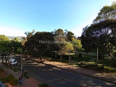 Apartamento de 3 alcobas en venta en San Patricio, Bogotá, 184 m² · foto 2 de 20