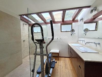 Apartamento de 2 alcobas en venta en Los Rosales, Bogotá, 190 m² · foto 16 de 20