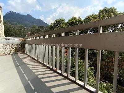 Apartamento de 2 alcobas en venta en Los Rosales, Bogotá, 190 m² · foto 2 de 20