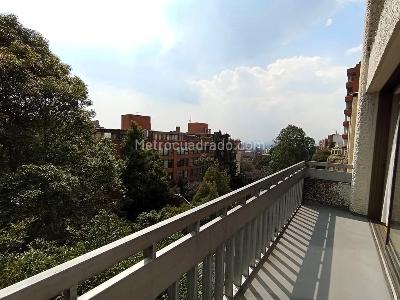 Apartamento de 2 alcobas en venta en Los Rosales, Bogotá, 190 m² · foto 4 de 20