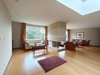 Apartamento de 2 alcobas en venta en Los Rosales, Bogotá, 190 m² · foto 5 de 20
