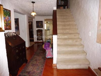 Casa de 4 alcobas en venta en Santa Paula, Bogotá, 194 m² · foto 2 de 20
