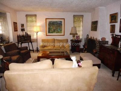 Casa de 4 alcobas en venta en Santa Paula, Bogotá, 194 m² · foto 3 de 20