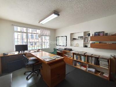 Casa de 5 alcobas en venta en Santa Barbara, Bogotá, 270 m² · foto 5 de 16
