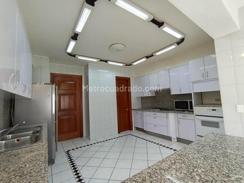 Apartamento en Arriendo, SANTA BARBARA ALTA, Bogotá D.C. - Mehr