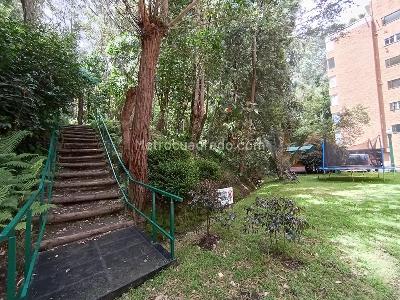 Apartamento de 3 alcobas en venta en Los Rosales, Bogotá, 245 m² · foto 19 de 20