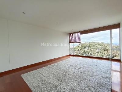 Apartamento de 3 alcobas en venta en Los Rosales, Bogotá, 245 m² · foto 4 de 20