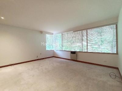 Apartamento de 3 alcobas en venta en Los Rosales, Bogotá, 245 m² · foto 9 de 20
