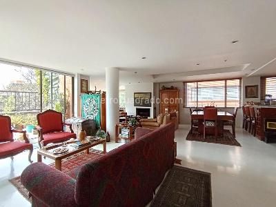 Apartamento en venta en Chico Norte, Bogotá · foto 2 de 18