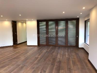 Apartamento de 3 alcobas en venta en Sierras Del Moral, Bogotá, 221 m² · foto 6 de 20