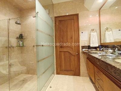 Apartamento en venta en Los Rosales, Bogotá · foto 11 de 18