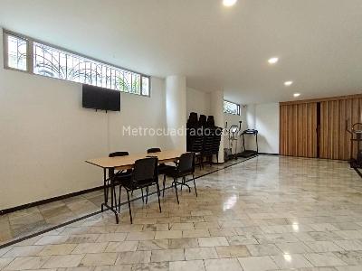 Apartamento en venta en Los Rosales, Bogotá · foto 17 de 18