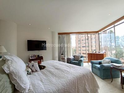 Apartamento en venta en Los Rosales, Bogotá · foto 8 de 18