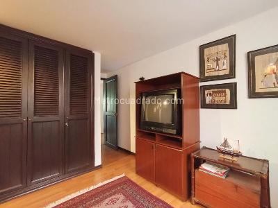 Apartamento de 2 alcobas en venta en Santa Barbara Occidental, Bogotá, 145 m² · foto 12 de 15