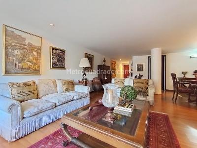 Apartamento de 2 alcobas en venta en Santa Barbara Occidental, Bogotá, 145 m² · foto 3 de 15