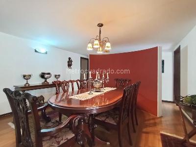 Apartamento de 2 alcobas en venta en Santa Barbara Occidental, Bogotá, 145 m² · foto 4 de 15