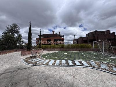 Apartamento de 4 alcobas en venta en Chico Alto, Bogotá, 450 m² · foto 3 de 20