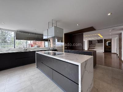 Apartamento de 4 alcobas en venta en Chico Alto, Bogotá, 450 m² · foto 8 de 20