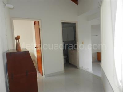 Casa de 3 alcobas en venta en Capriato, Girardot, 225 m² · foto 13 de 15