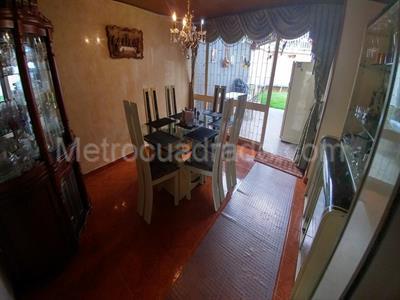Casa de 4 alcobas en venta en Niza Bulevar, Bogotá, 322 m² · foto 18 de 20