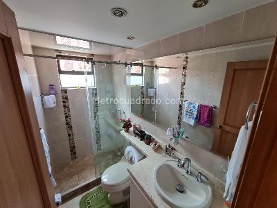 Apartamento de 3 alcobas en venta en Lagos De Cordoba Niza, Bogotá, 98 m² · foto 14 de 19