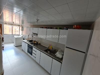 Apartamento de 3 alcobas en venta en Lagos De Cordoba Niza, Bogotá, 98 m² · foto 17 de 19