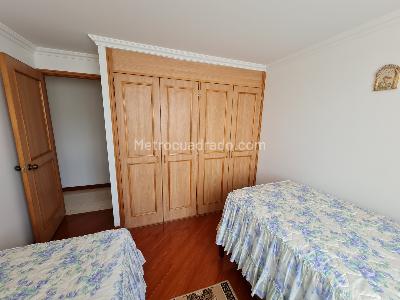 Apartamento de 3 alcobas en venta en Lagos De Cordoba Niza, Bogotá, 98 m² · foto 8 de 19