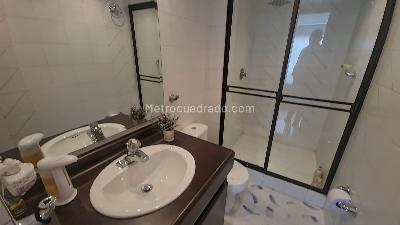 Apartamento de 4 alcobas en venta en Los Rosales, Bogotá, 238 m² · foto 12 de 20