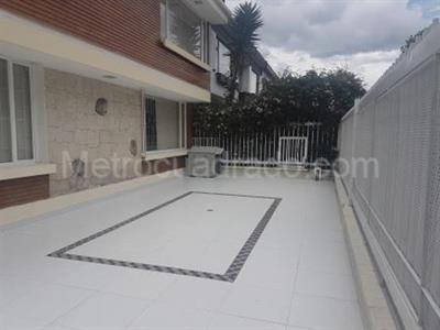 Casa de 5 alcobas en venta en Santa Margarita, Bogotá, 495 m² · foto 2 de 20