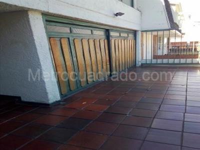 Casa de 5 alcobas en venta en Santa Barbara, Bogotá, 290 m² · foto 2 de 20