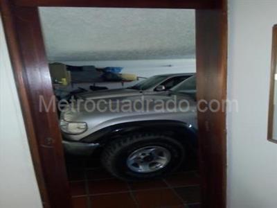Casa de 5 alcobas en venta en Santa Barbara, Bogotá, 290 m² · foto 6 de 20