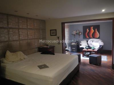 Apartamento de 5 alcobas en venta en El Refugio Chico, Bogotá, 370 m² · foto 13 de 20