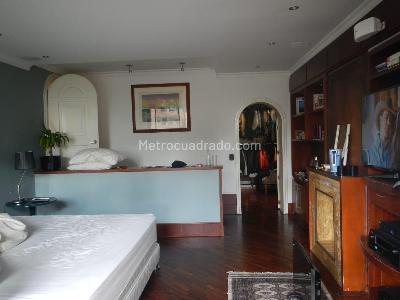 Apartamento de 5 alcobas en venta en El Refugio Chico, Bogotá, 370 m² · foto 14 de 20